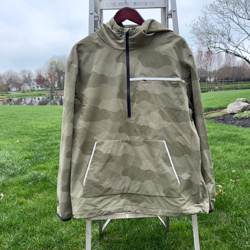 APC X Outdoor Voices Large Camo Anorak Pullover Olive Green